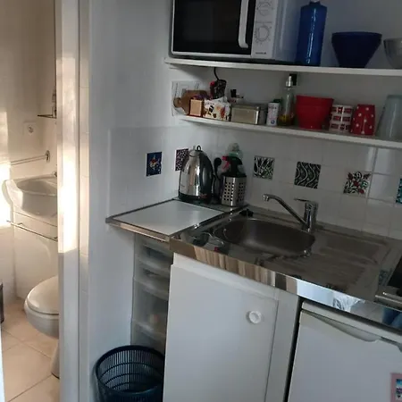 Studio: Quiet Oasis With Pool In Villeneuve-lès-avignon Apartment Villeneuve-les-Avignon