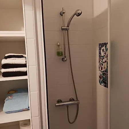Studio: Quiet Oasis With Pool In Villeneuve-lès-avignon Apartment