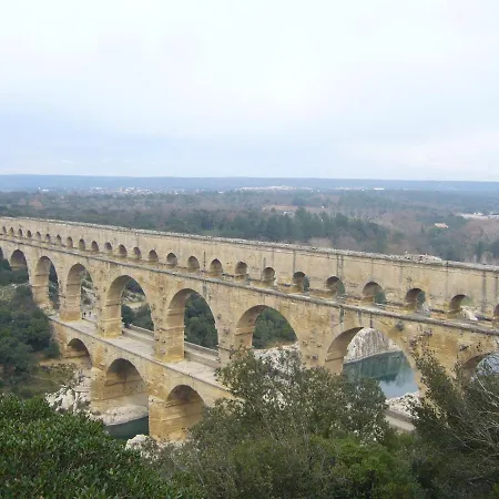 Apartment Studio: Quiet Oasis With Pool In Villeneuve-lès-avignon *